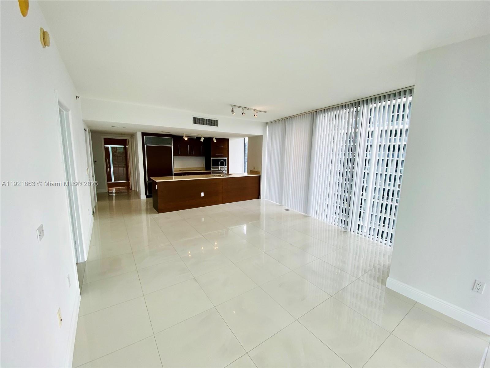 475 Brickell Ave 3715 Property Photo 7