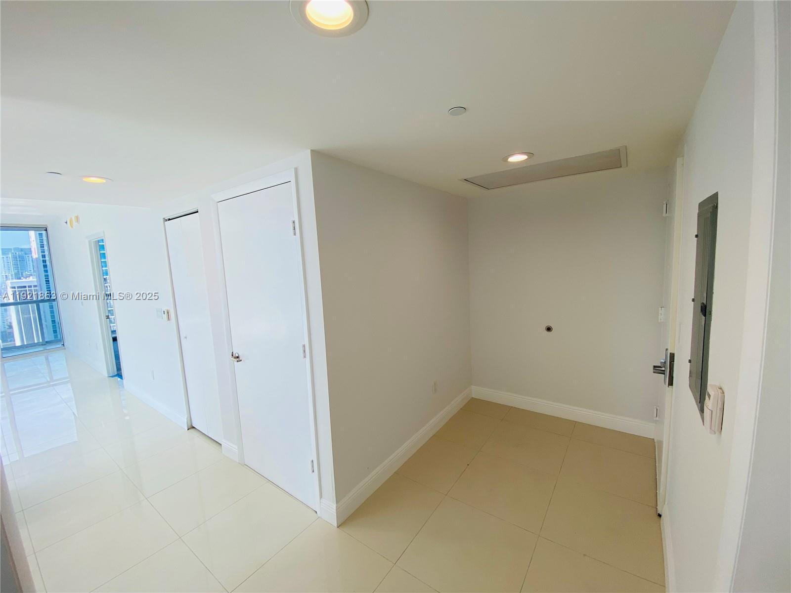 475 Brickell Ave 3715 Property Photo 17