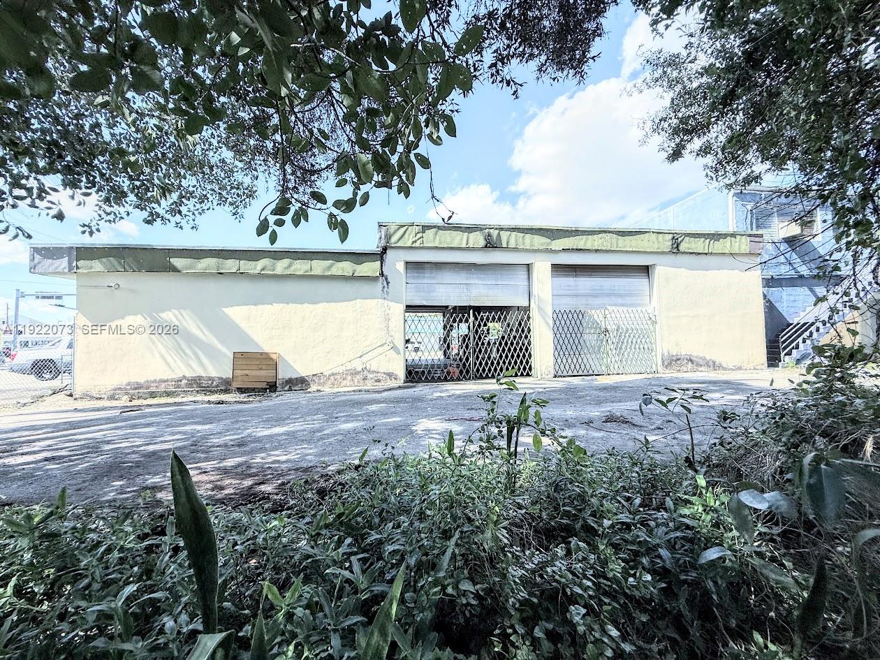 11851 W Dixie Hwy Property Photo 20