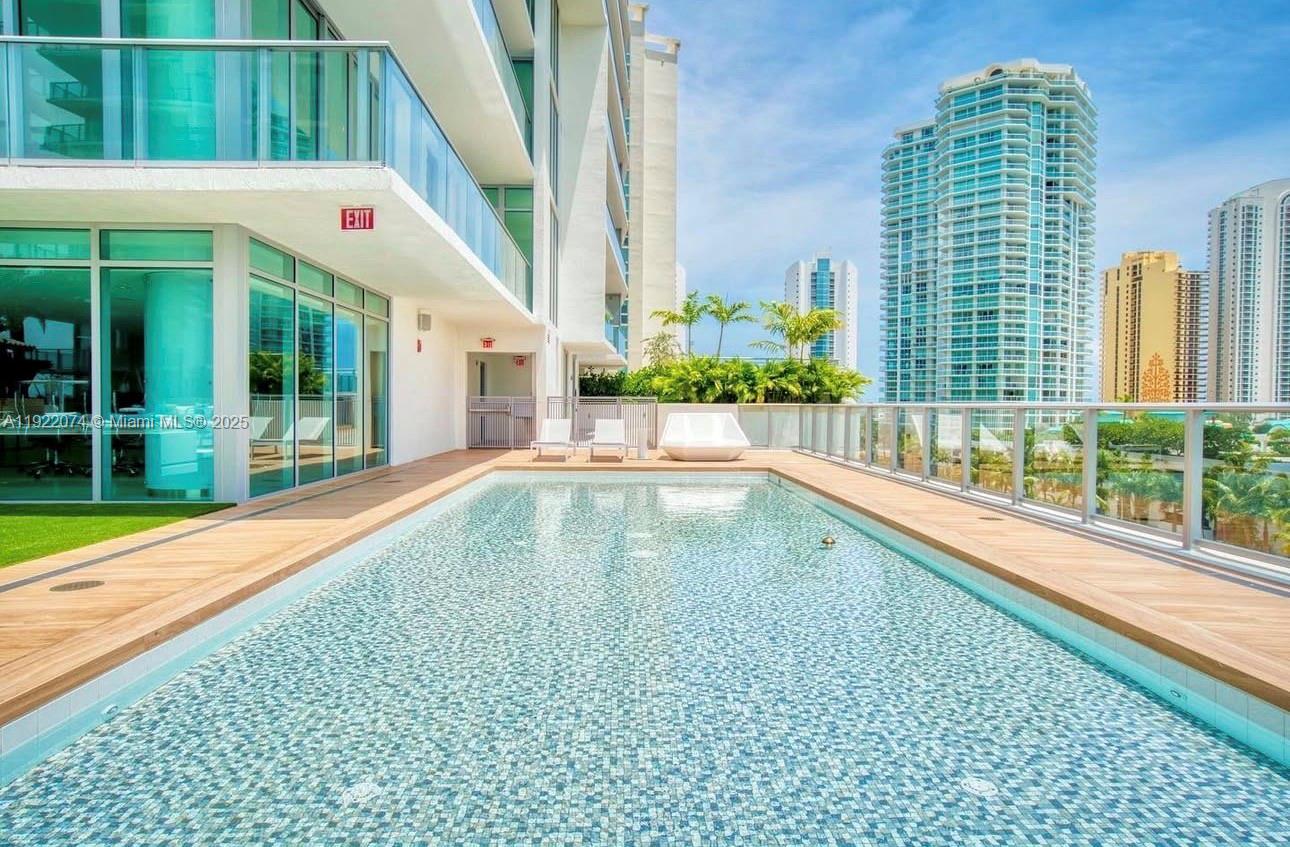 330 Sunny Isles Blvd 5-2002 Property Photo 6