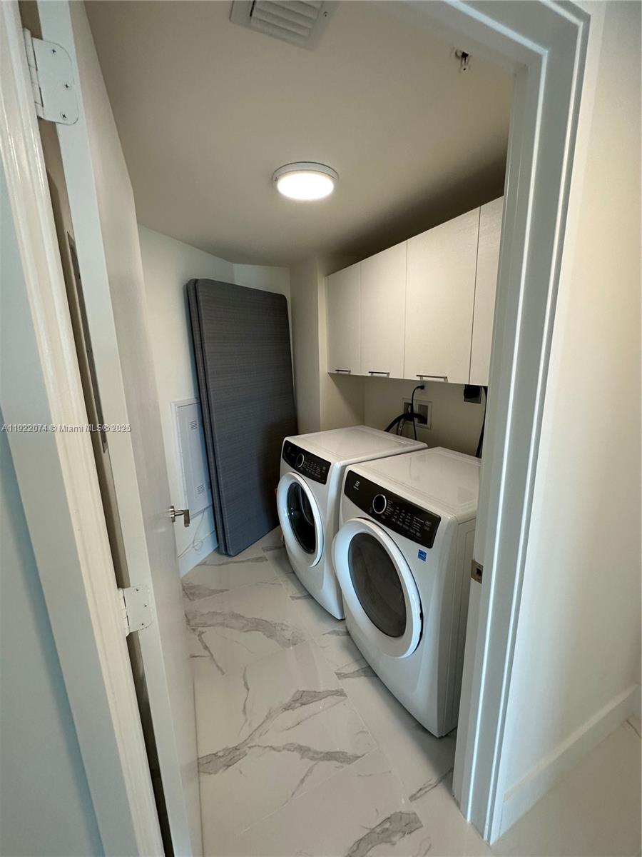 330 Sunny Isles Blvd 5-2002 Property Photo 42