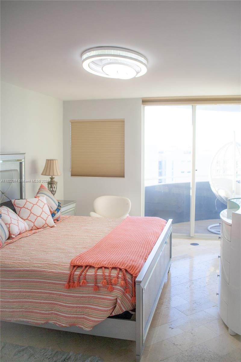 6301 Collins Ave 807 Property Photo 18