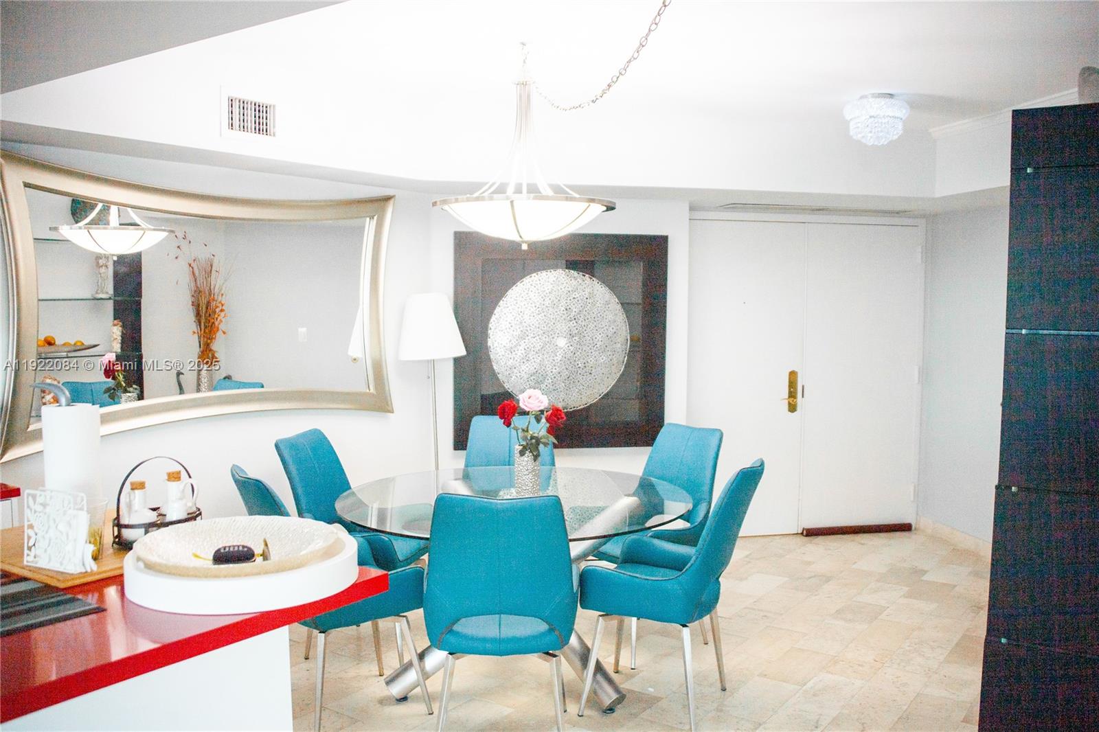 6301 Collins Ave 807 Property Photo 36