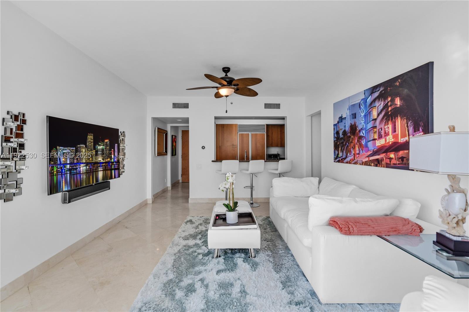 1500 Ocean Dr 907 Property Photo 3