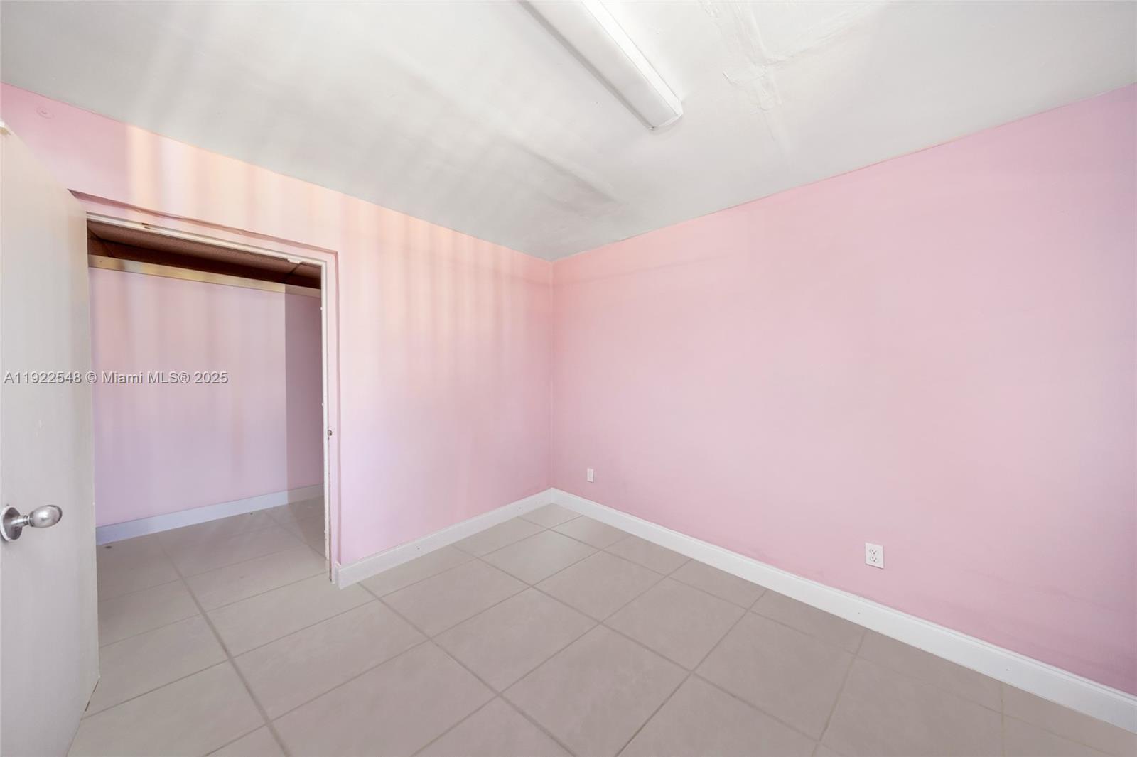 159 Nw 36th St Property Photo 12