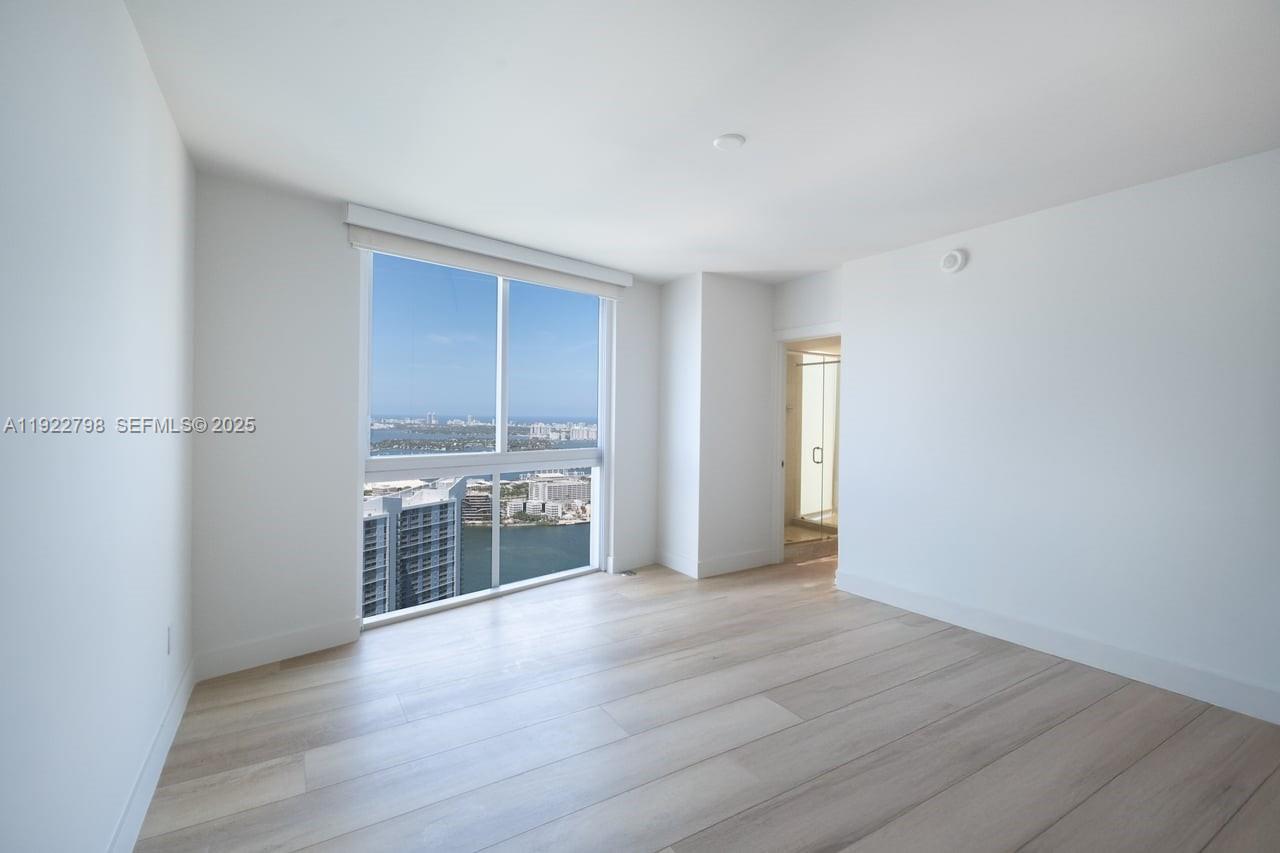 465 Brickell Ave 5701 Property Photo 19