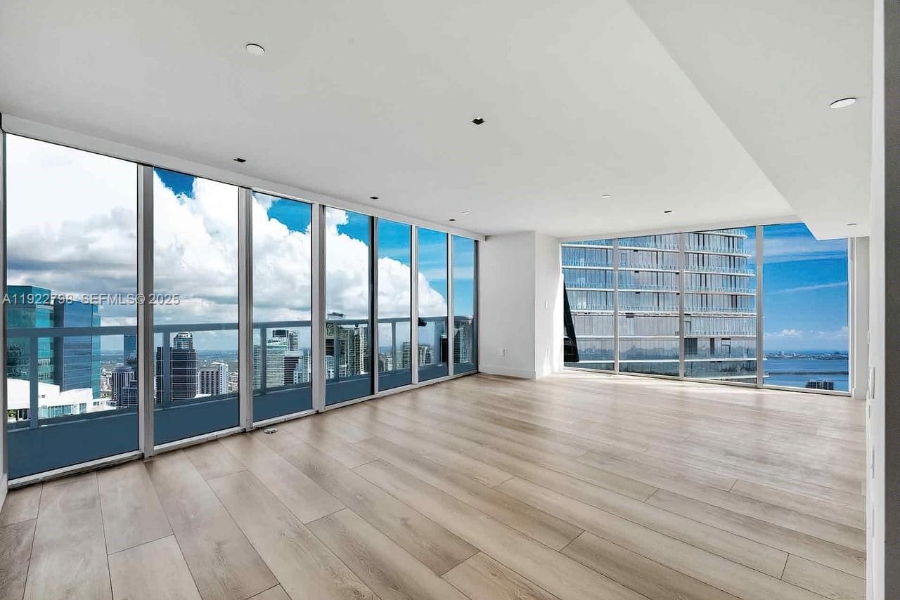 465 Brickell Ave 5701 Property Photo 29