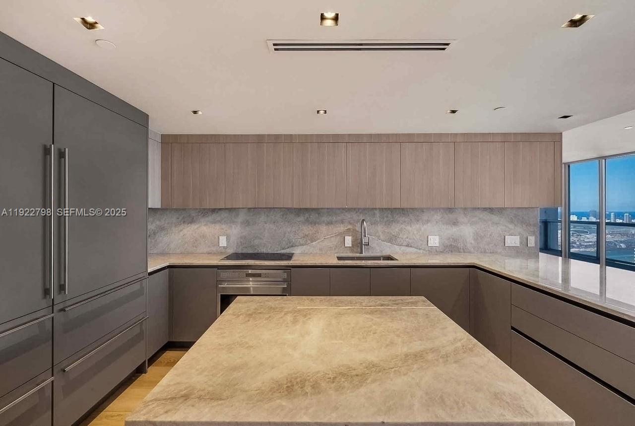 465 Brickell Ave 5701 Property Photo 34