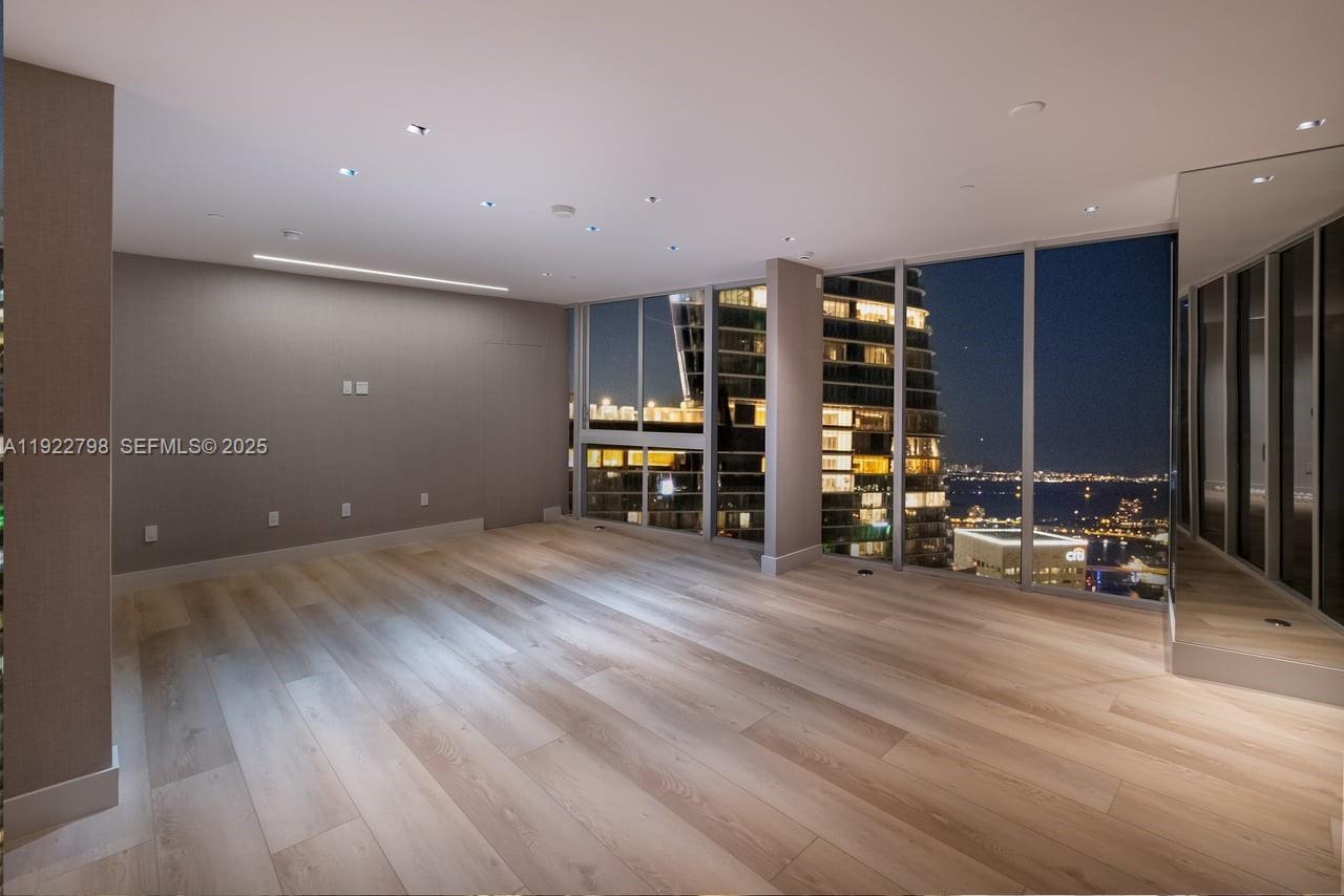 465 Brickell Ave 5701 Property Photo 37