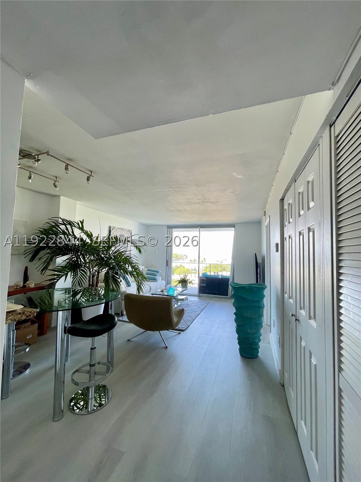 6900 Bay Dr 7a Property Photo 4