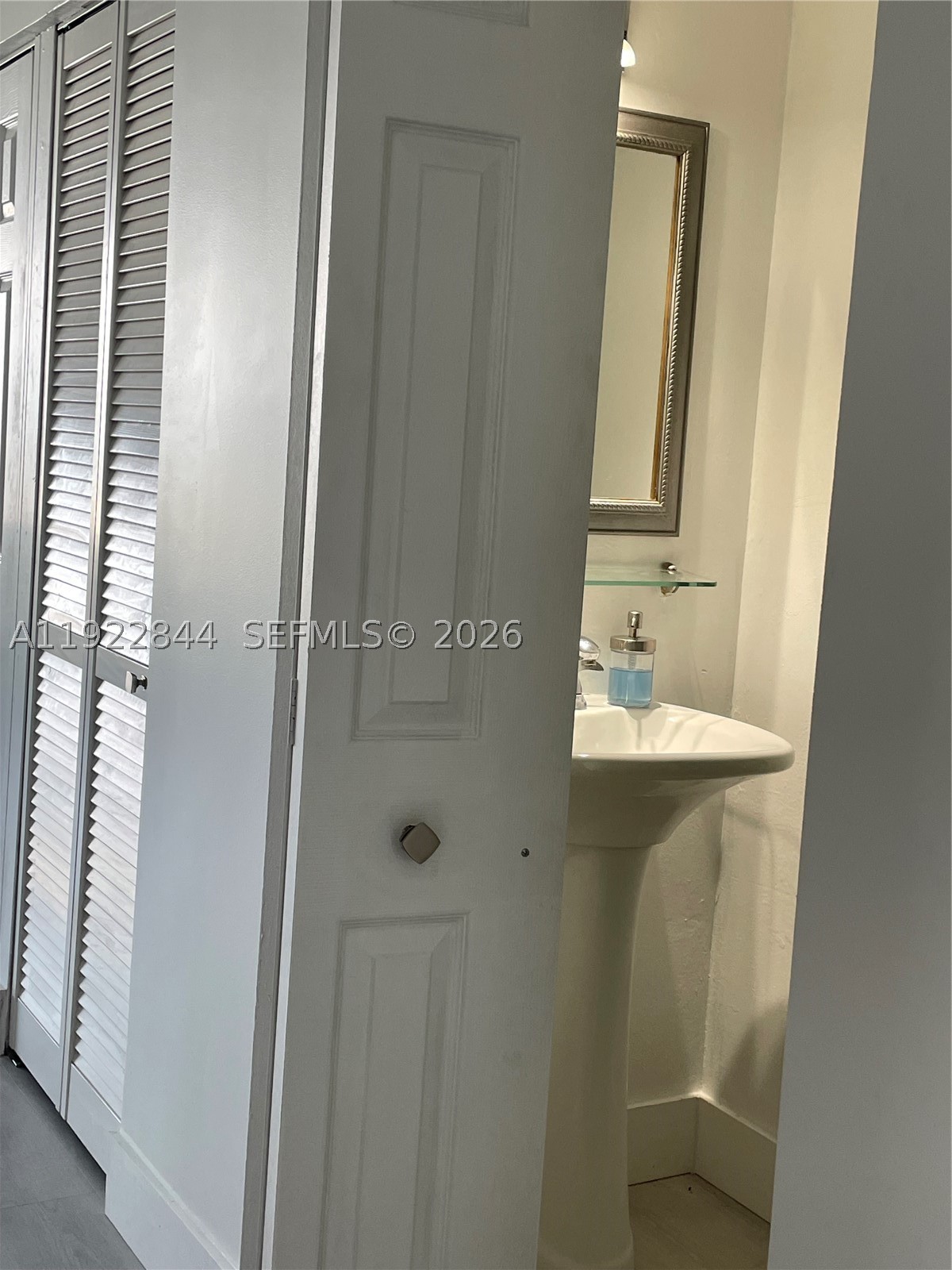 6900 Bay Dr 7a Property Photo 17