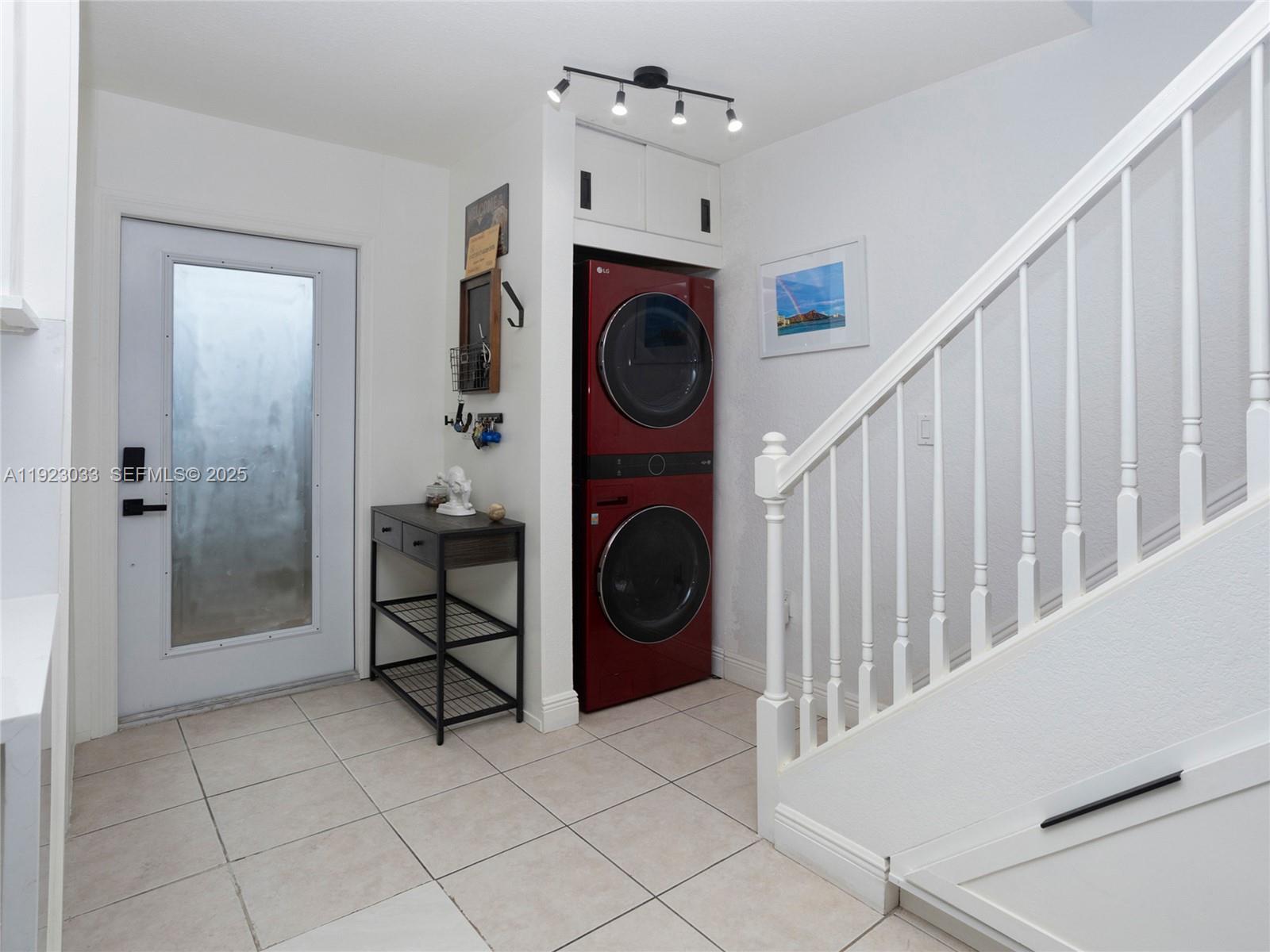 437 Sw 3rd St 2 Property Photo 14