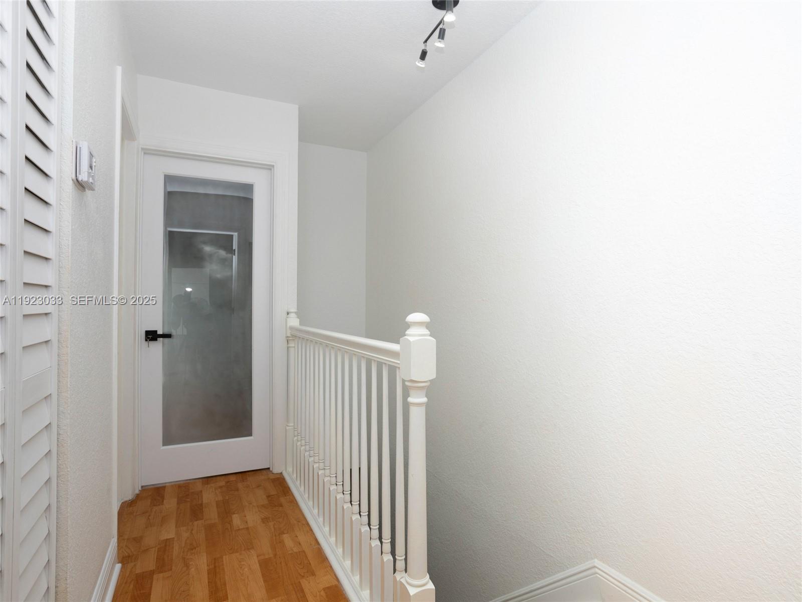 437 Sw 3rd St 2 Property Photo 24