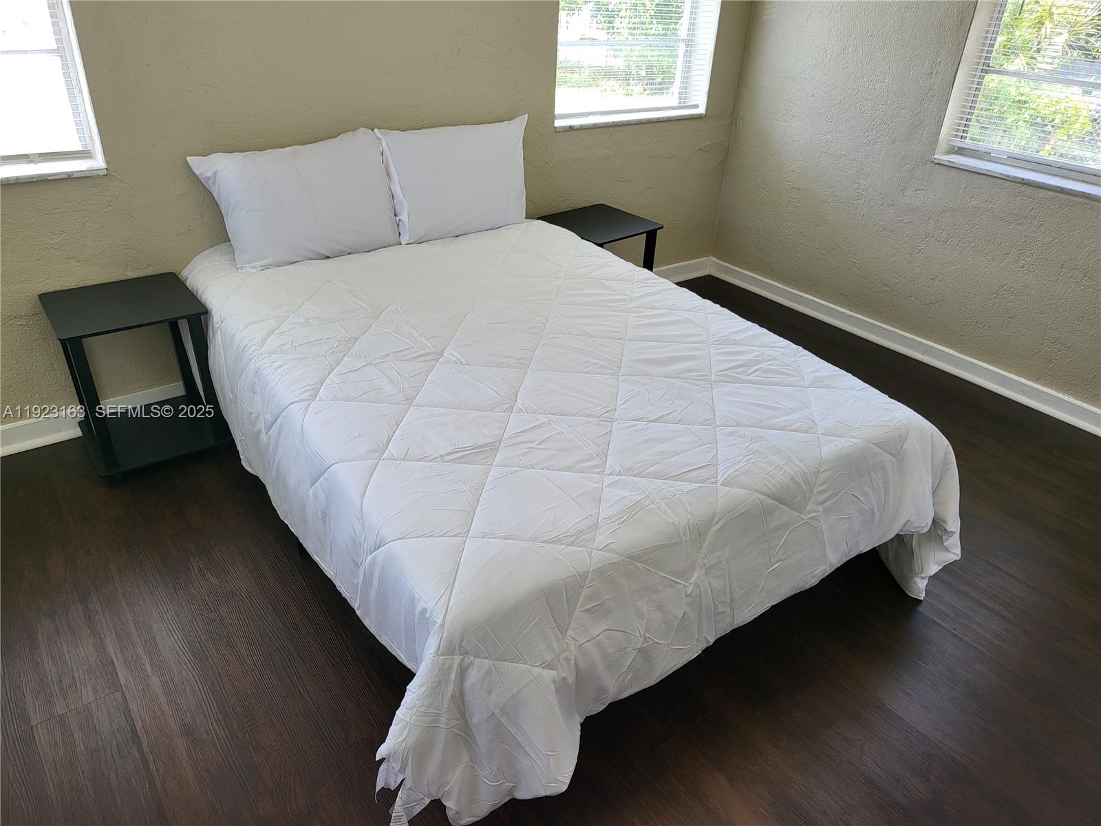 A11923163 Property Photo 37