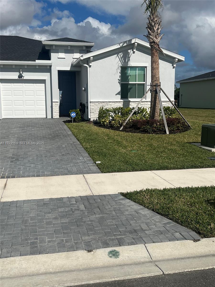 1887 Cerulean Dr Property Photo 1