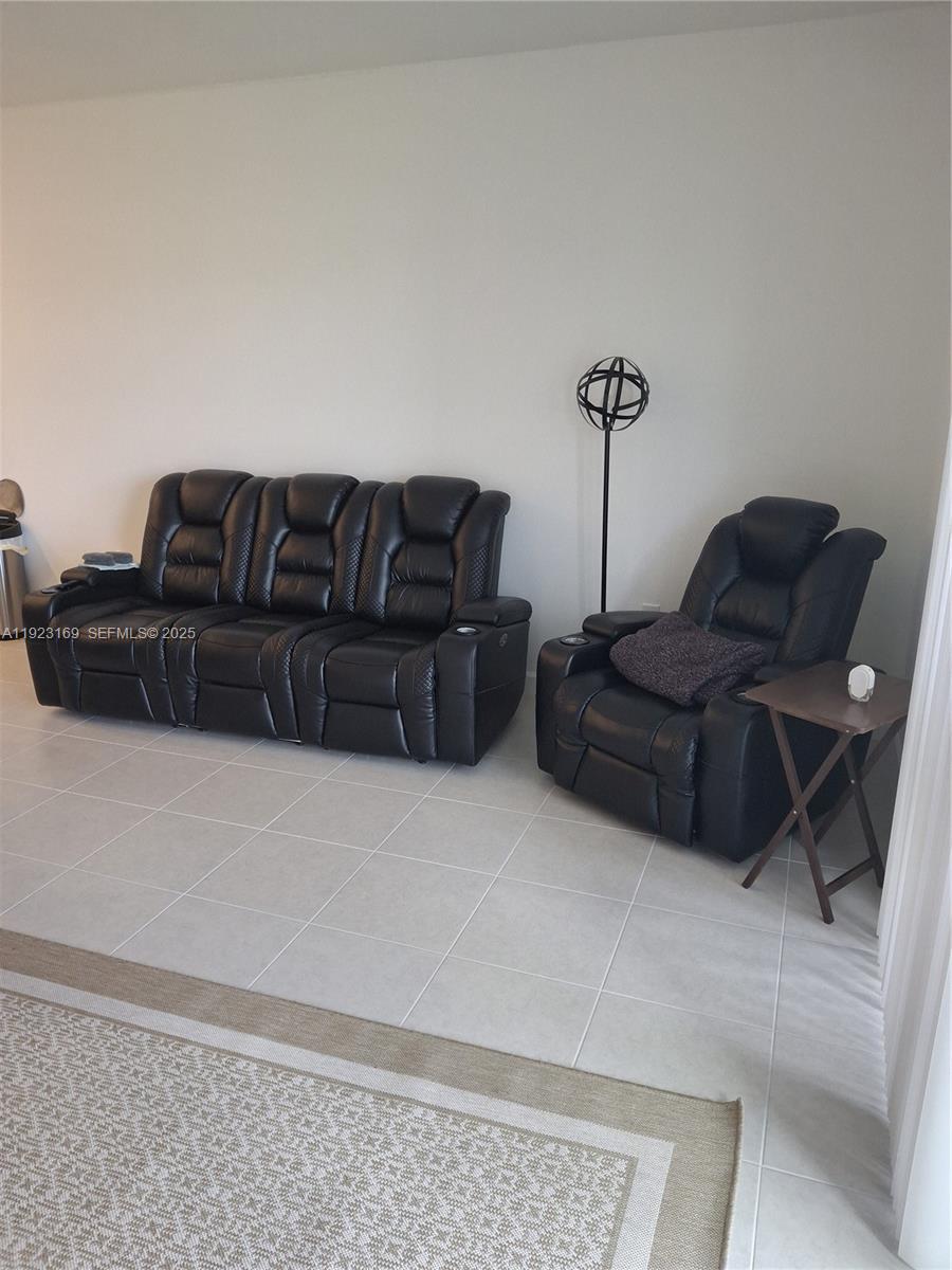 1887 Cerulean Dr Property Photo 18