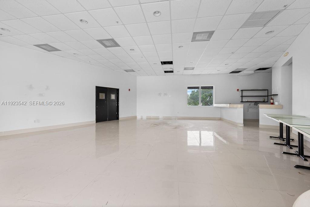 2500 Wilton Dr Property Photo 9