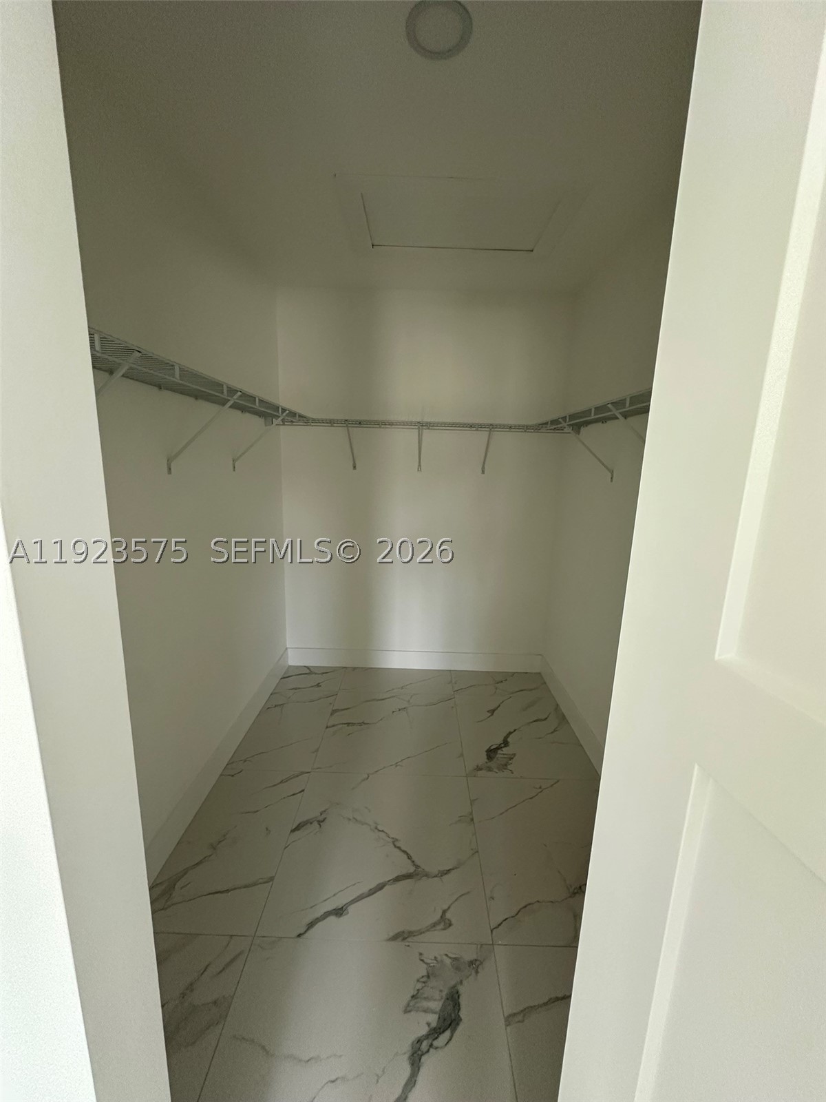 580 Sw 10th Ave Property Photo 11