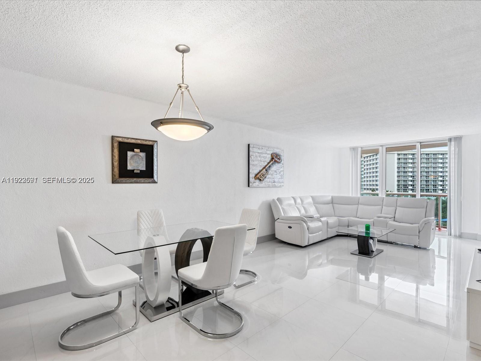 19370 E Collins Ave 625 Property Photo 2