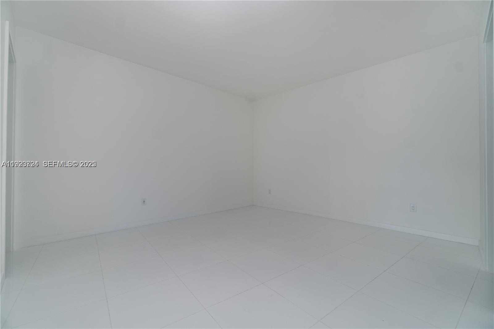 851 Ne 1st Ave 4911 Property Photo 23