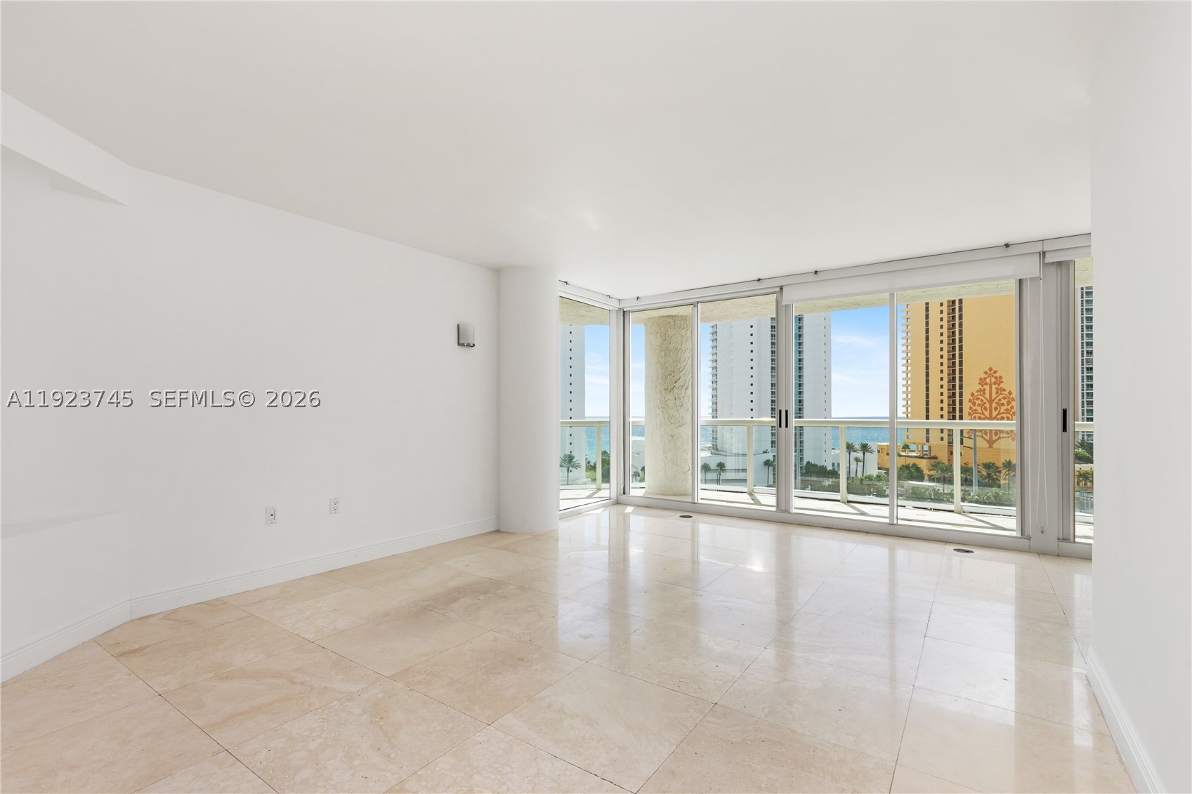 16400 Collins Ave 942 Property Photo 8