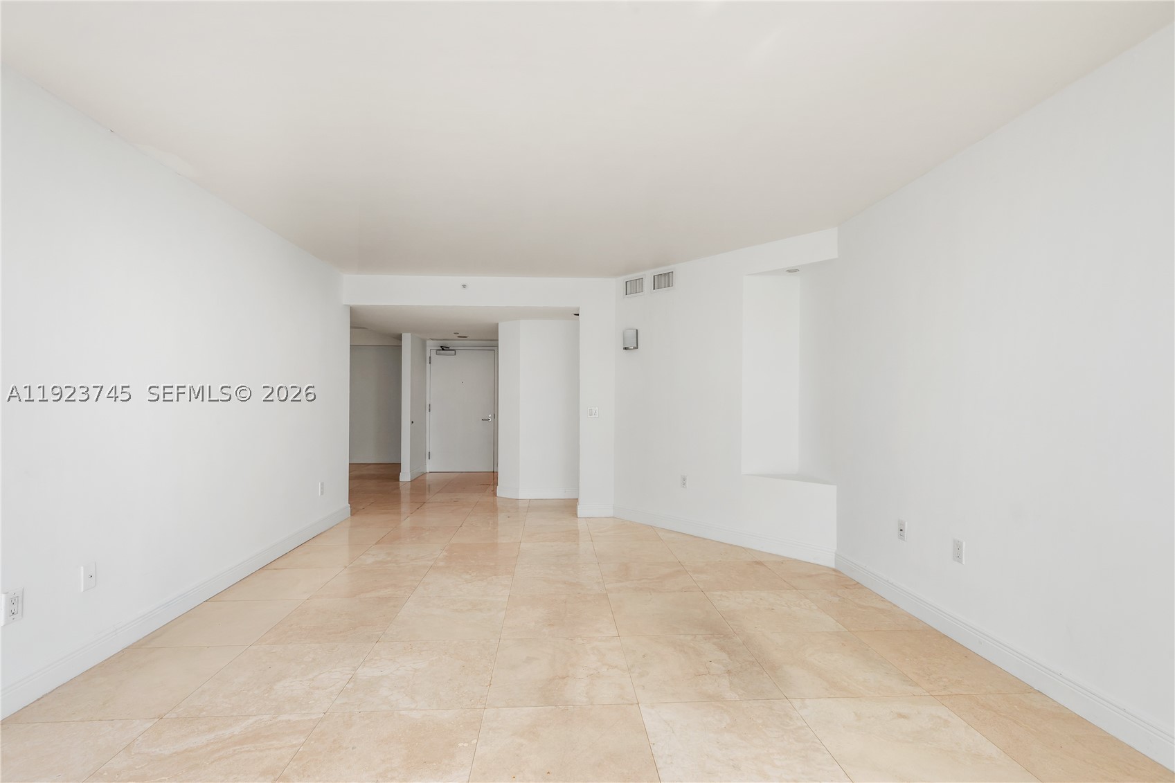 16400 Collins Ave 942 Property Photo 10