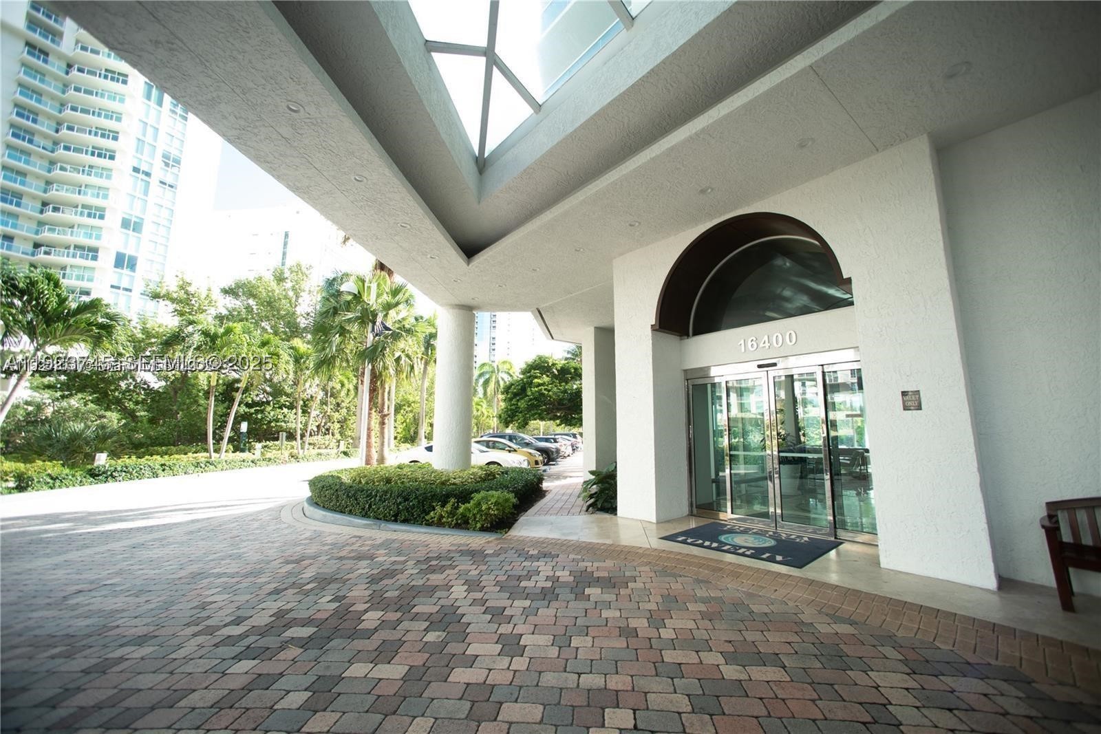 16400 Collins Ave 942 Property Photo 51