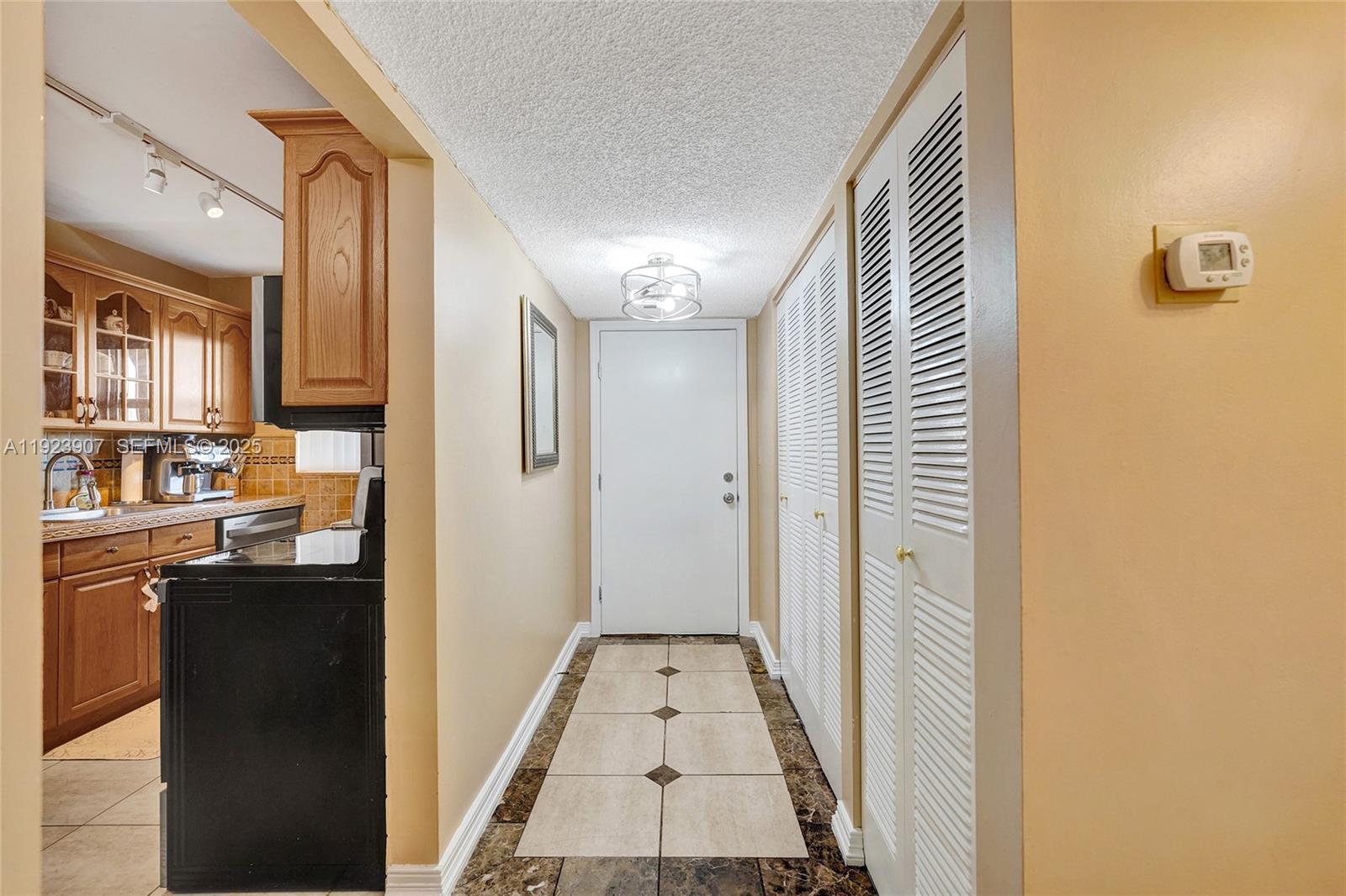 4111 Stirling Rd 502 Property Photo 6