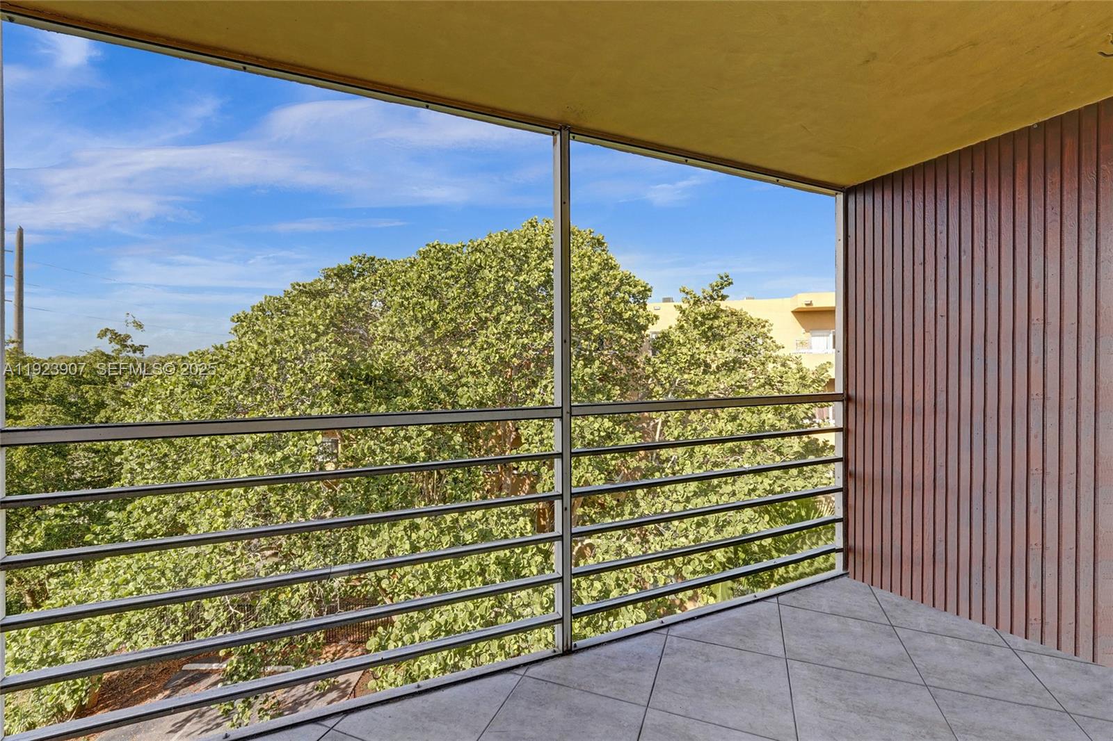 4111 Stirling Rd 502 Property Photo 42