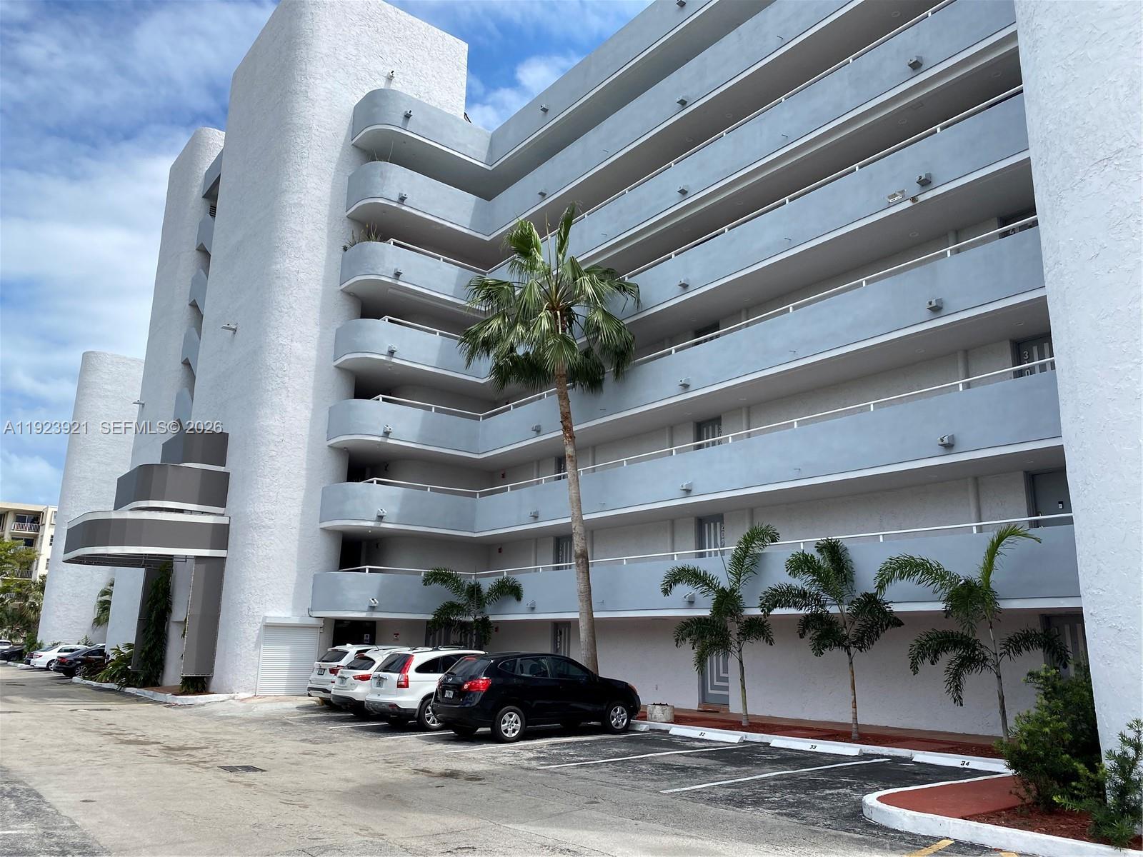 1650 Ne 115th St 405 Property Photo 25