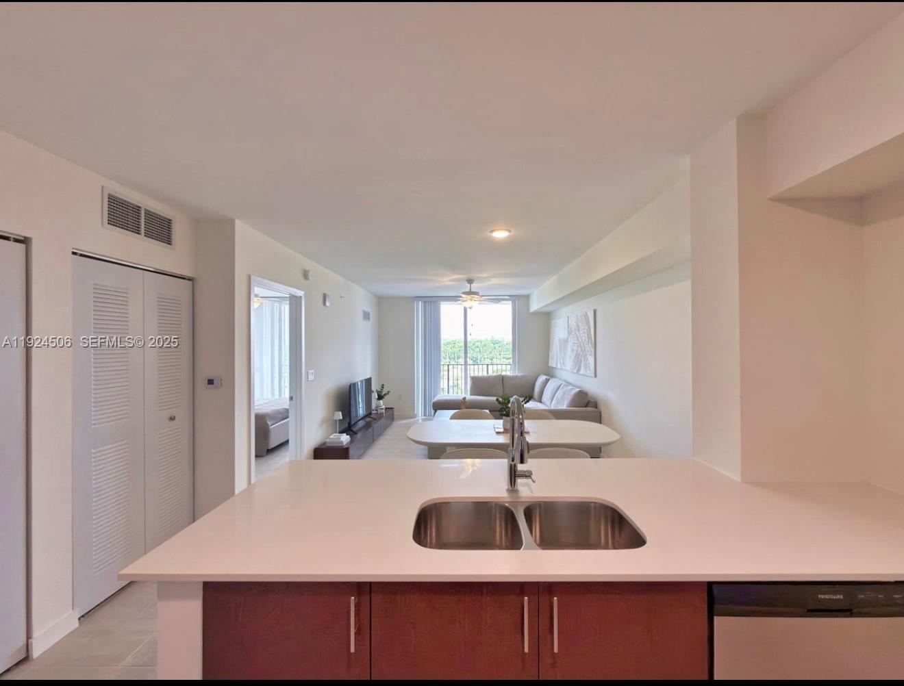 11239 Nw 4th Ter 131 Property Photo 4