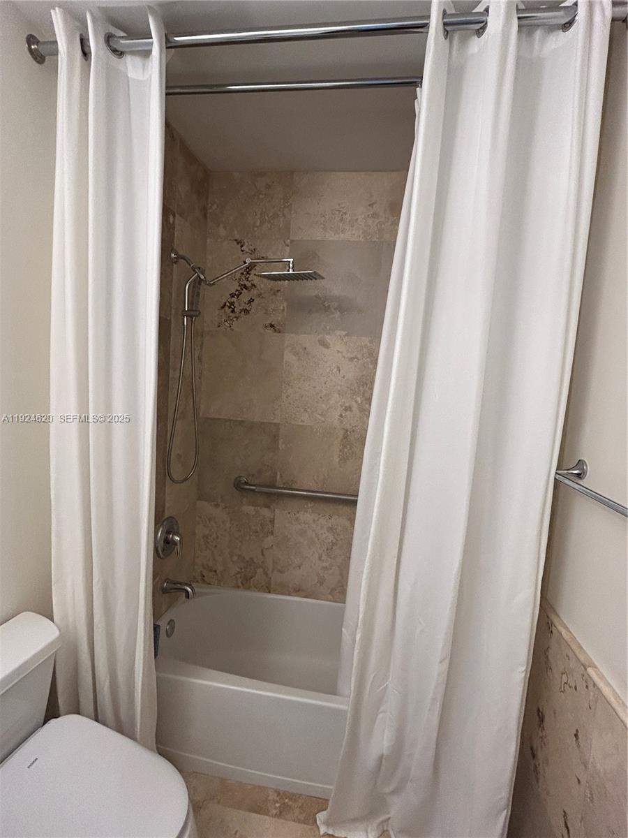 9055 Sw 73 Ct 809 Property Photo 32