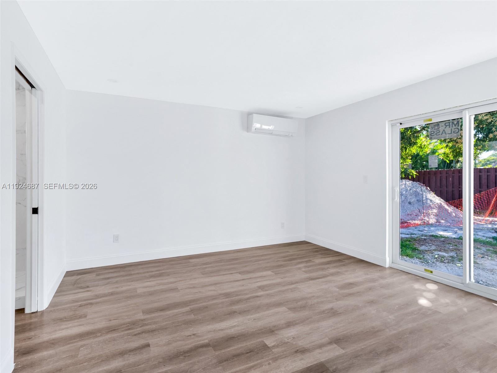 1520 Ne 14th Ter . Property Photo 7