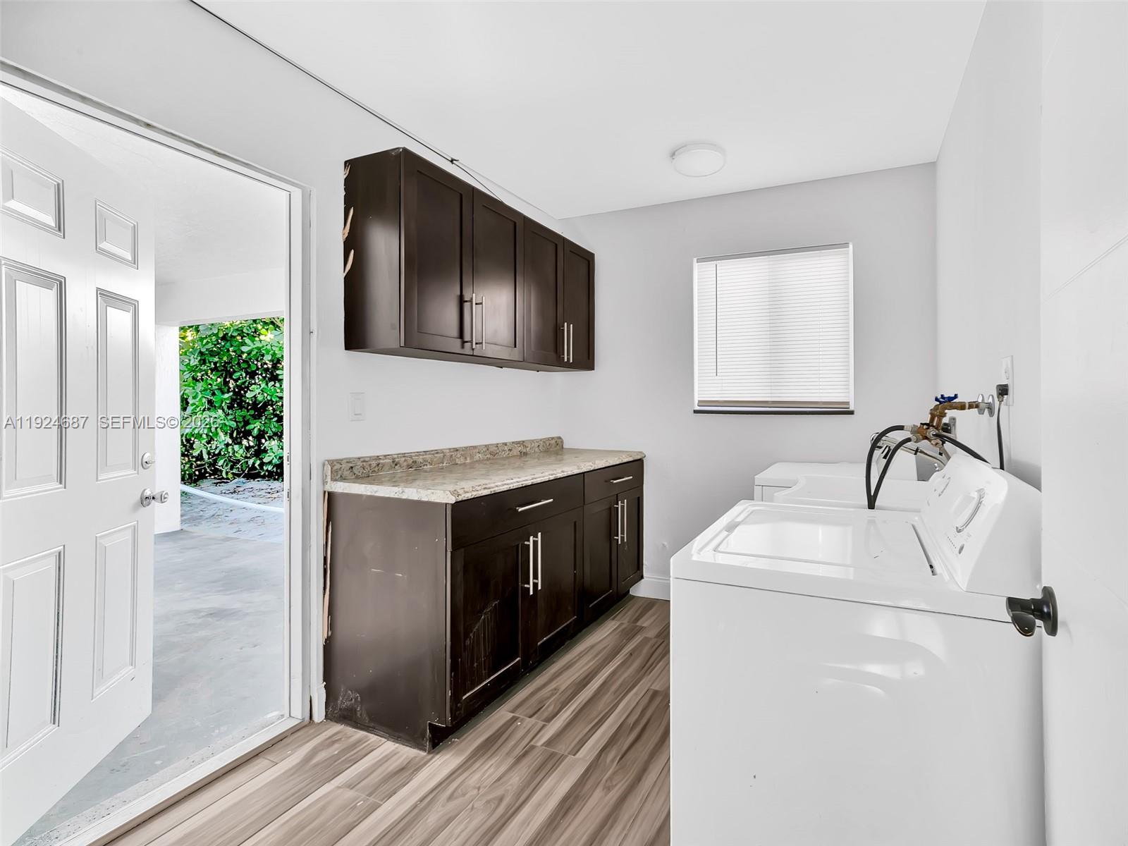 1520 Ne 14th Ter . Property Photo 16