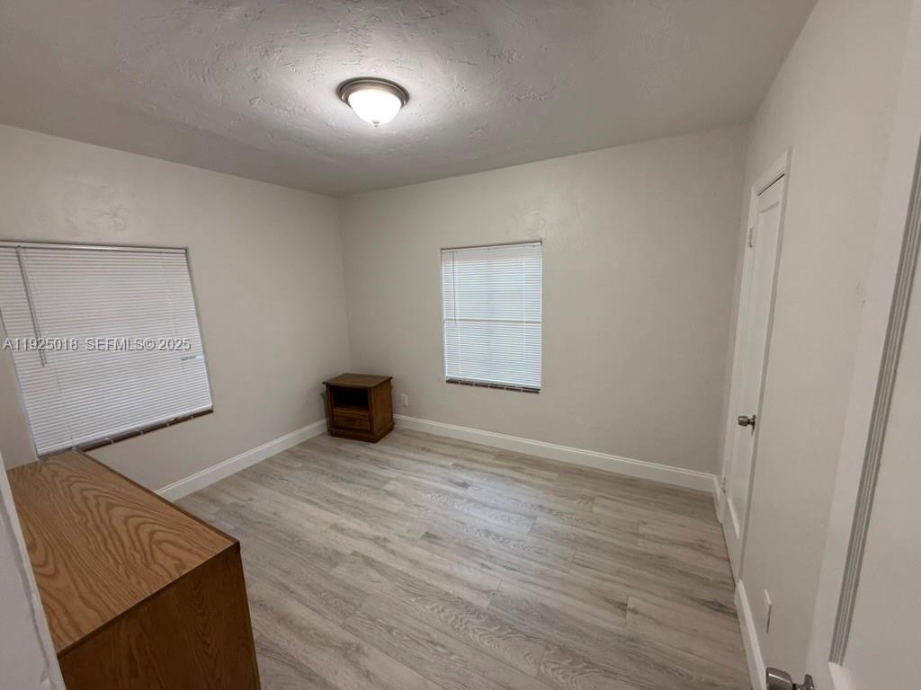 2459 Nw 28th St Property Photo 12