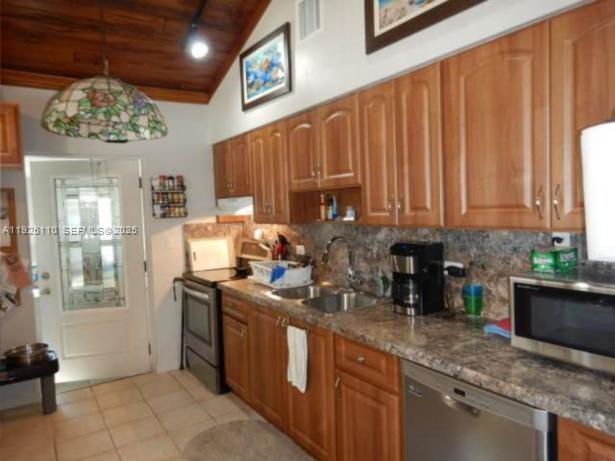 29 Bonefish Ave Property Photo 9