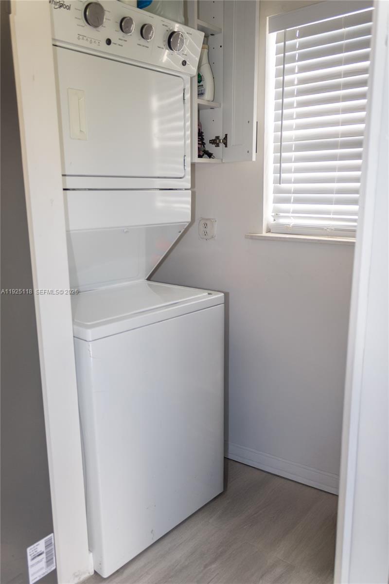 2444 Roosevelt St Property Photo 9