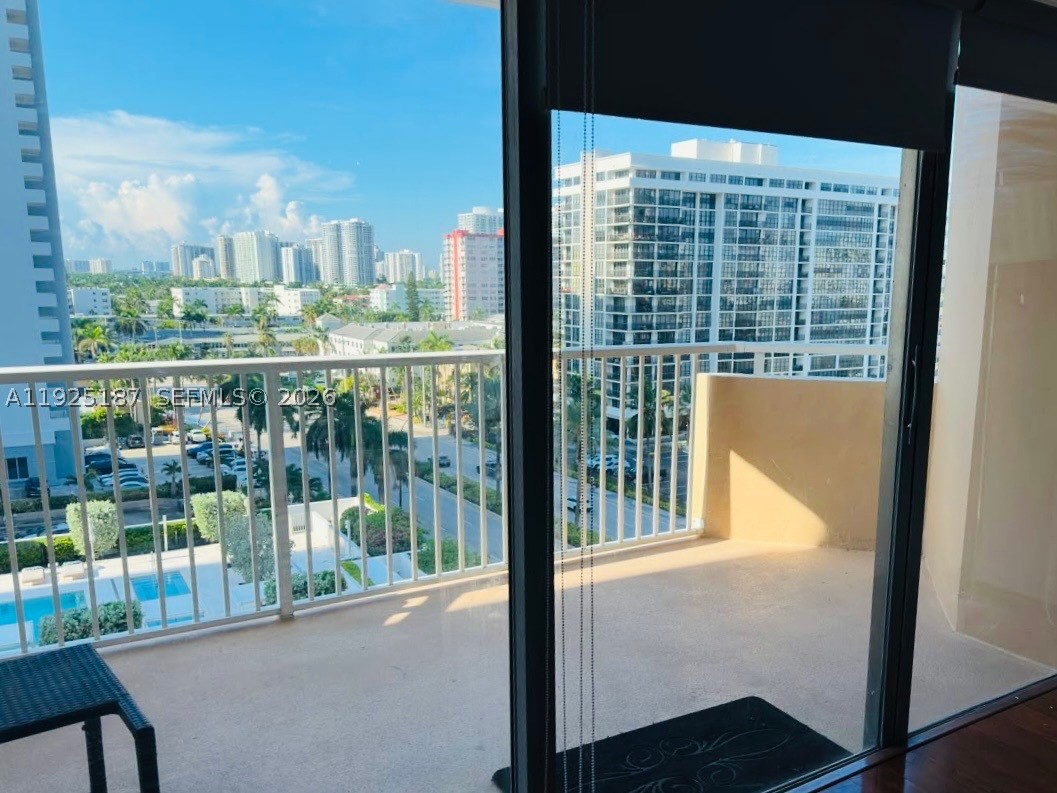 1980 S Ocean Dr 8n Property Photo 8