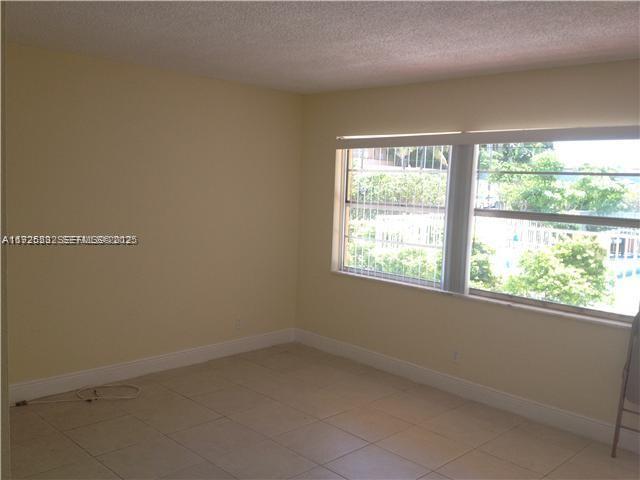 241 Se 9th Ave 106 Property Photo 6