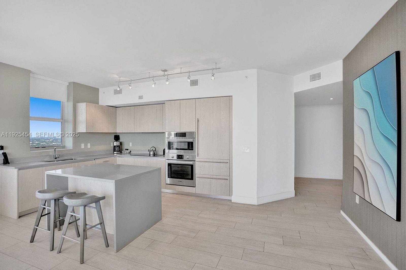 4010 S Ocean Dr R1108 Property Photo 6