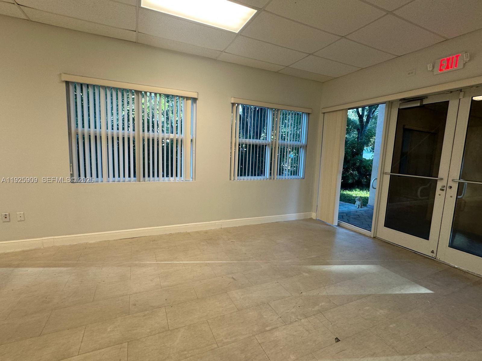5911 Nw 173rd Dr Property Photo 12