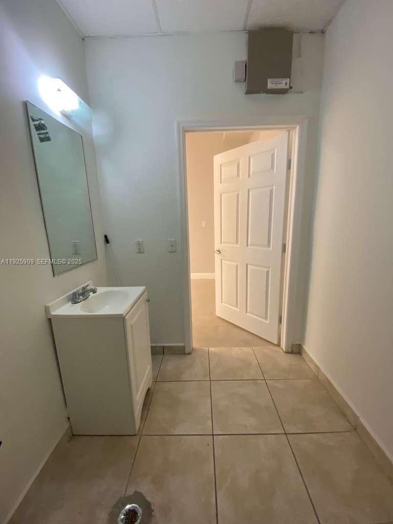 5911 Nw 173rd Dr Property Photo 13