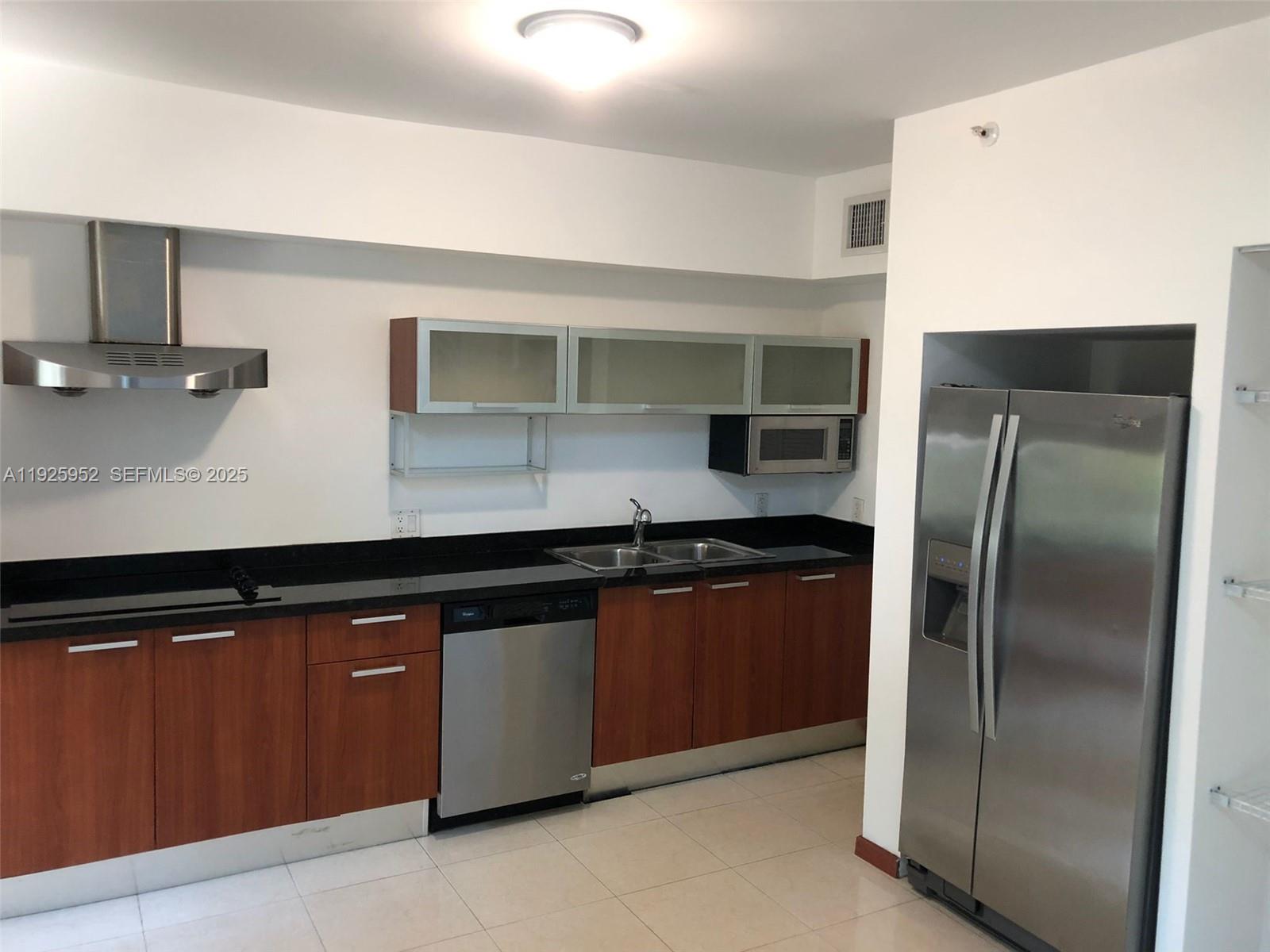1650 Brickell Ave 111 Property Photo 1