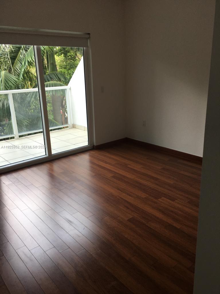 1650 Brickell Ave 111 Property Photo 8