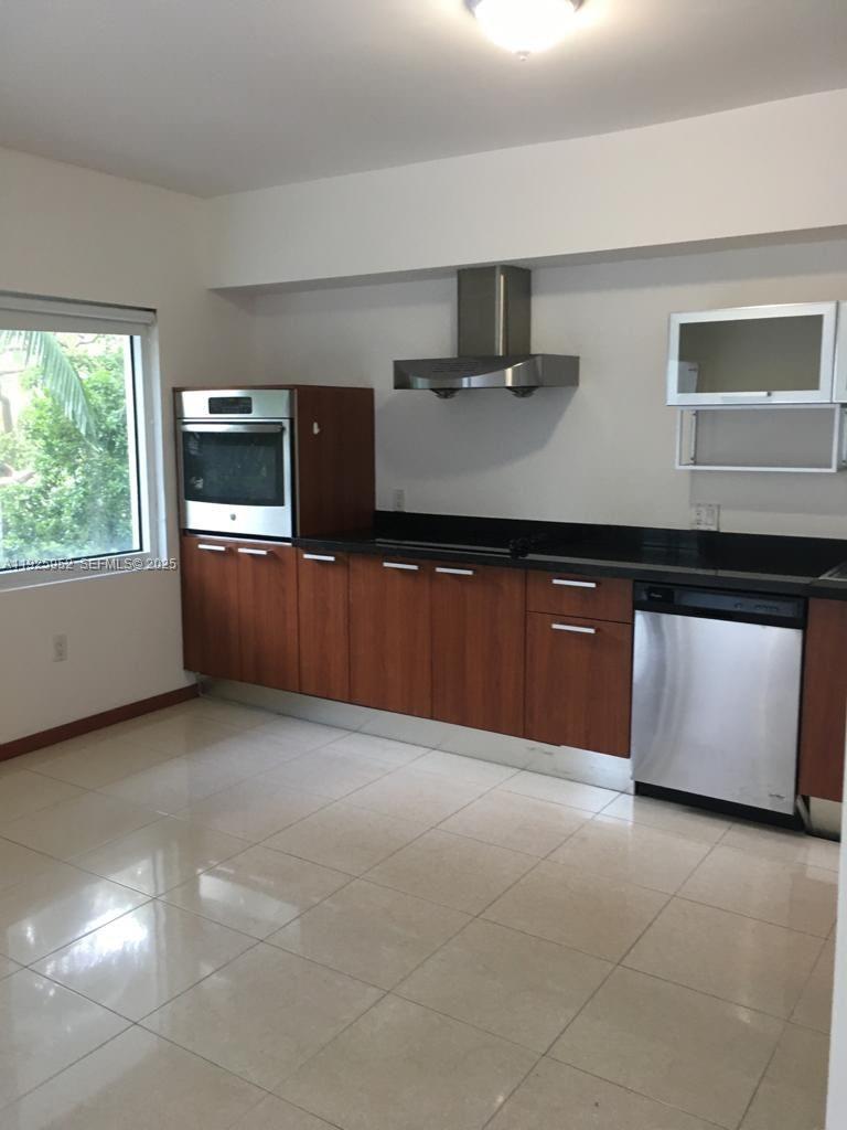 1650 Brickell Ave 111 Property Photo 9