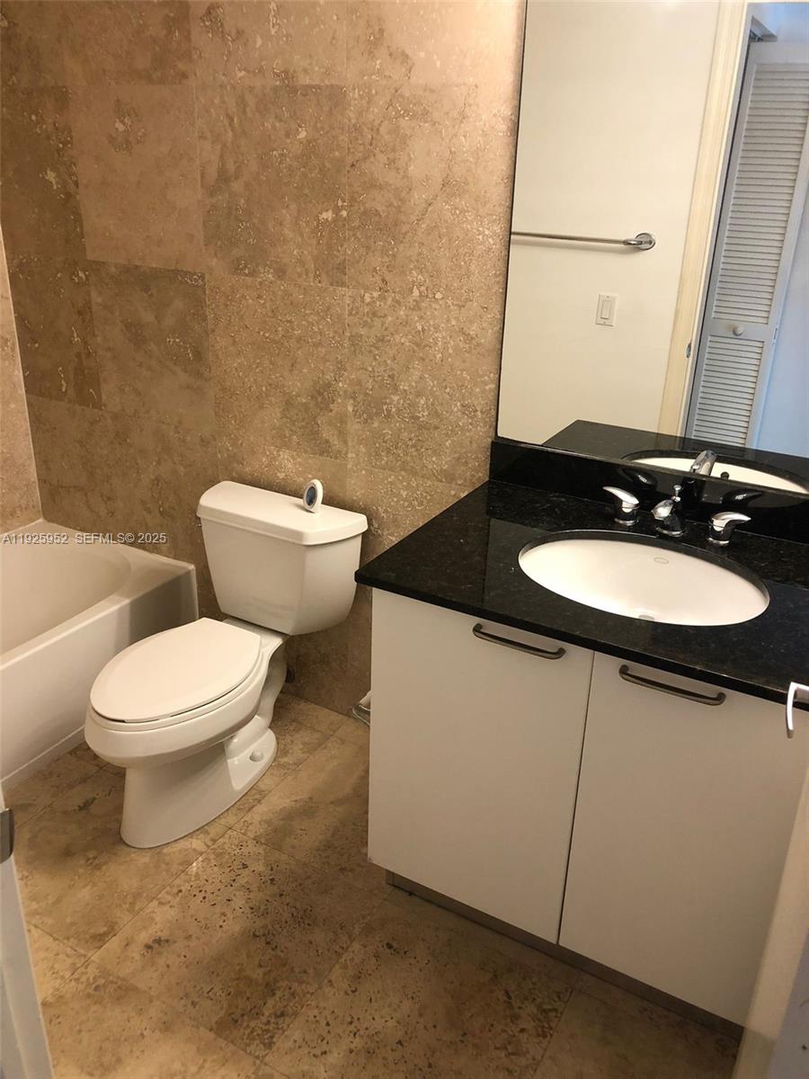 1650 Brickell Ave 111 Property Photo 12