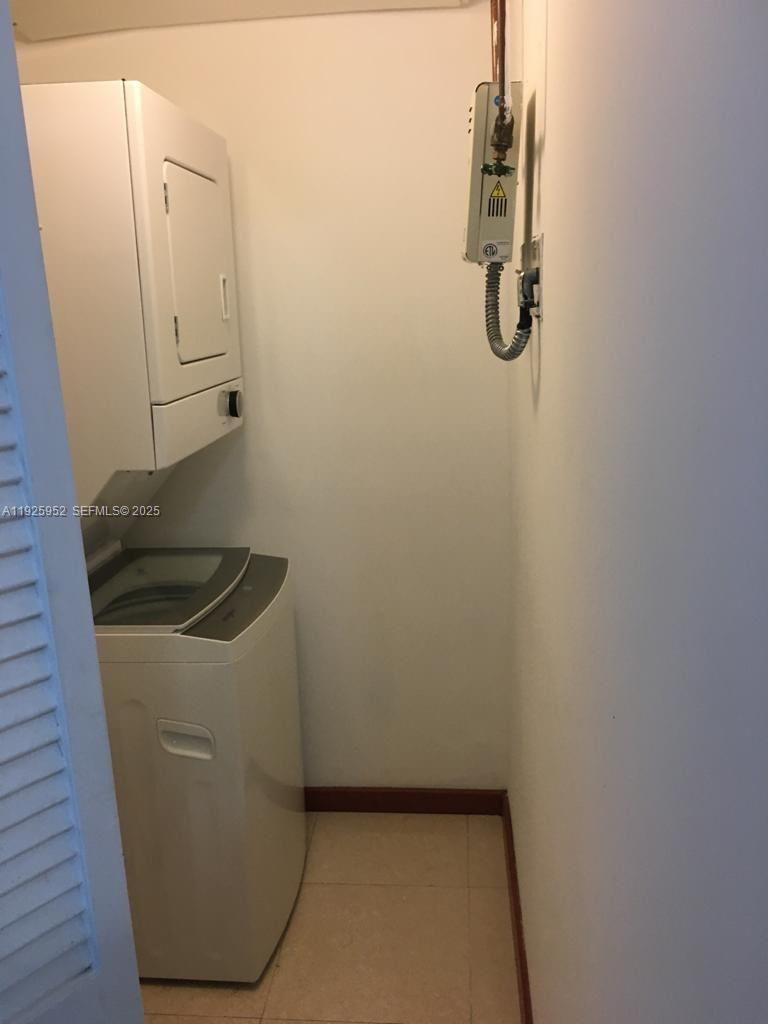 1650 Brickell Ave 111 Property Photo 23