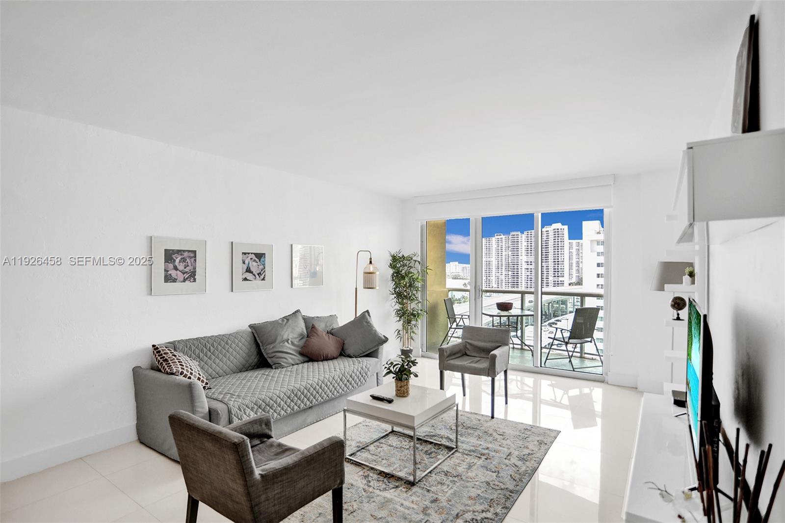 19370 Collins Ave 1504 Property Photo 7