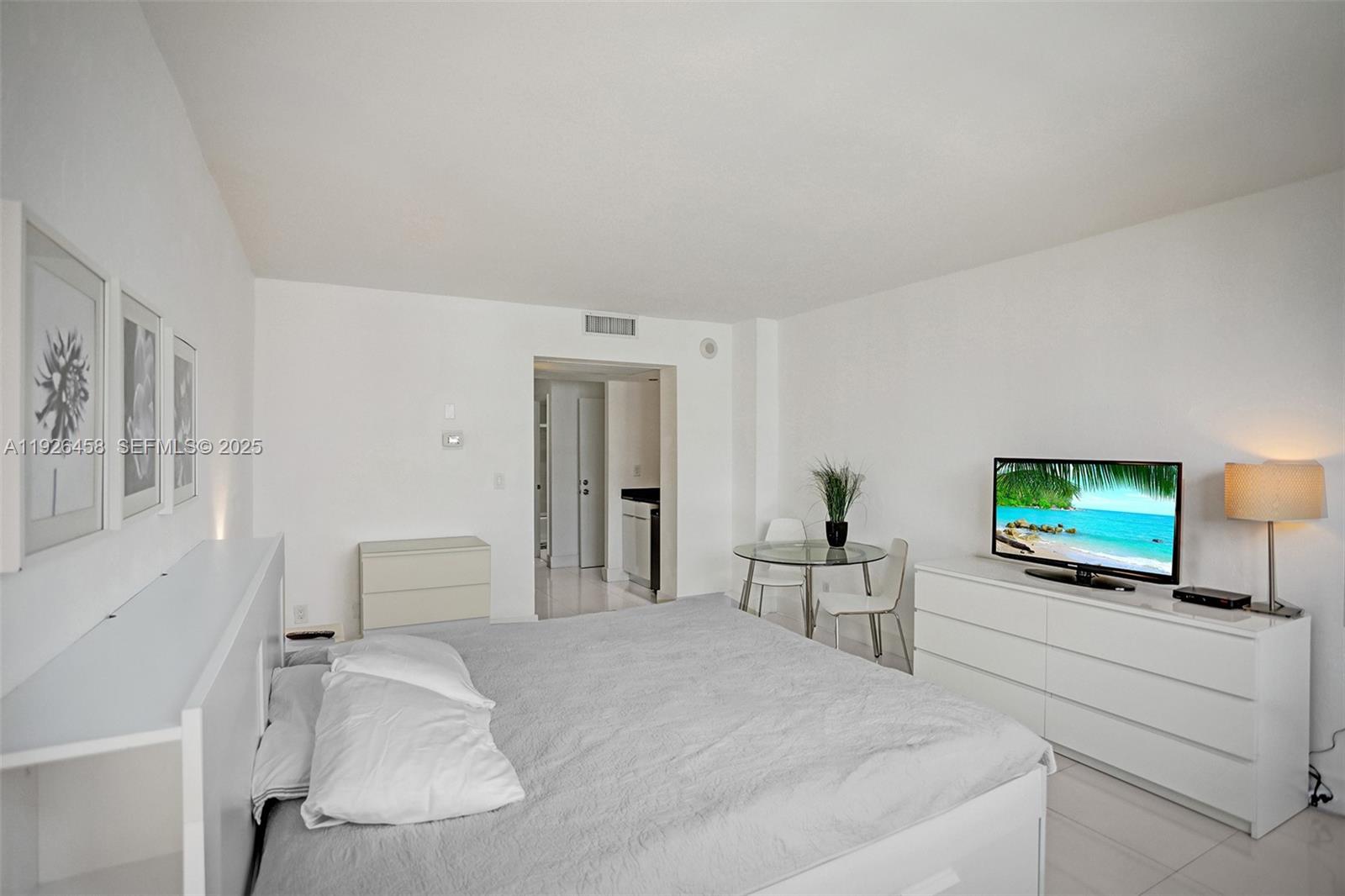 19370 Collins Ave 1504 Property Photo 13