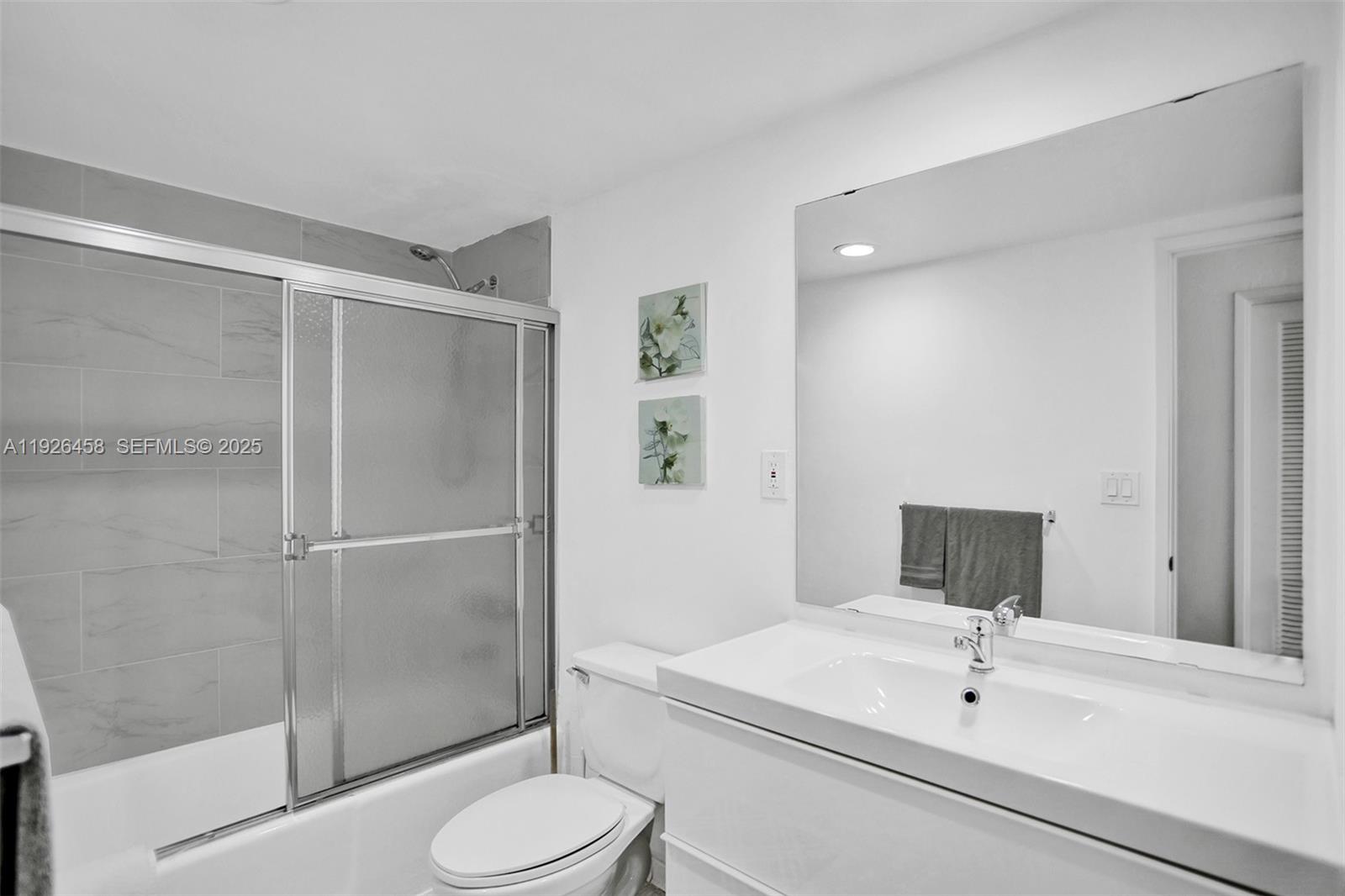 19370 Collins Ave 1504 Property Photo 16